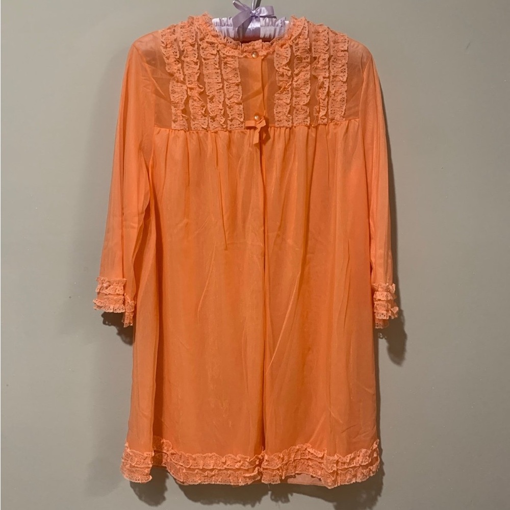 Vintage peach nightgown